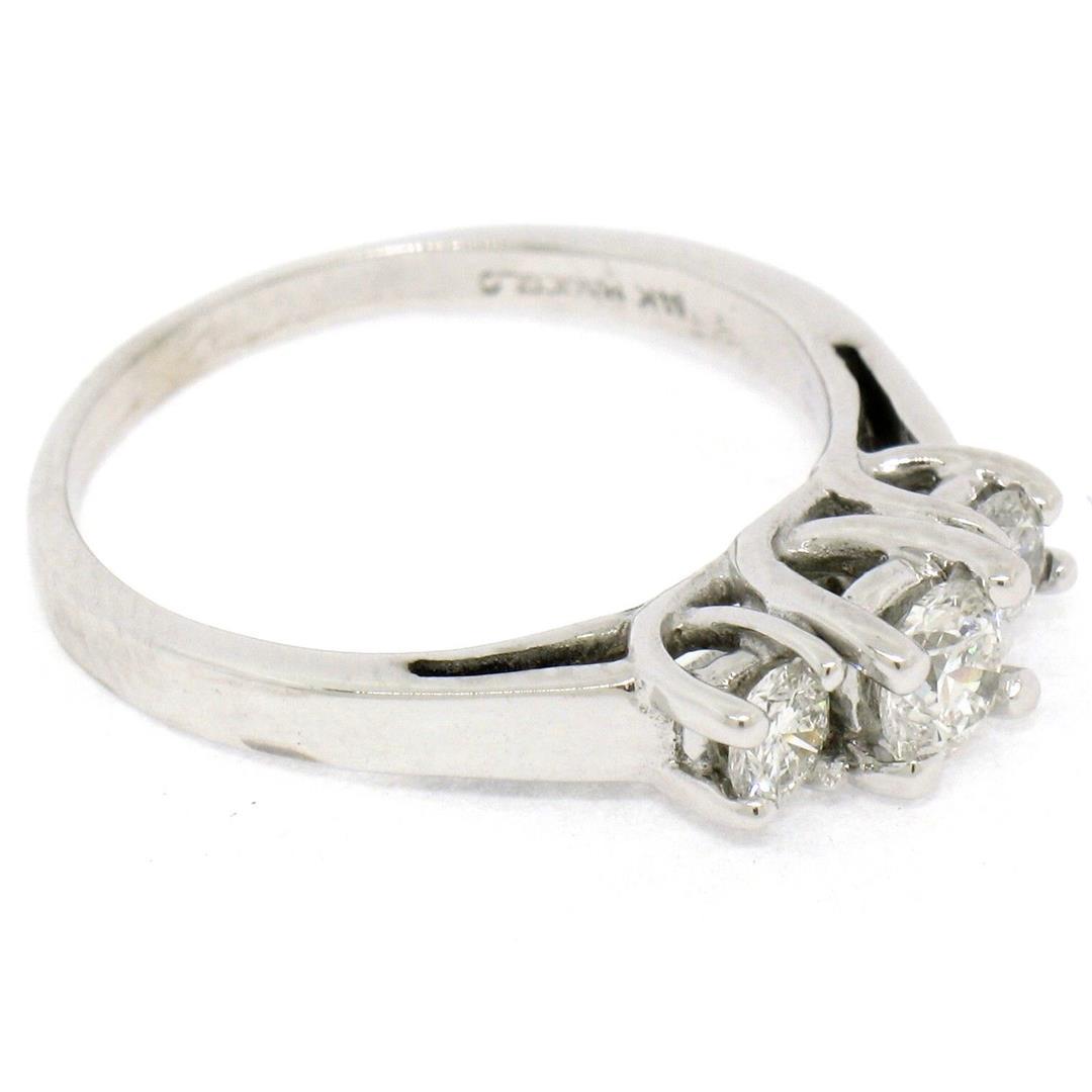 Classic 14k White Gold 0.45 ctw Three Stone F VS2 Round Diamond Engagement Ring
