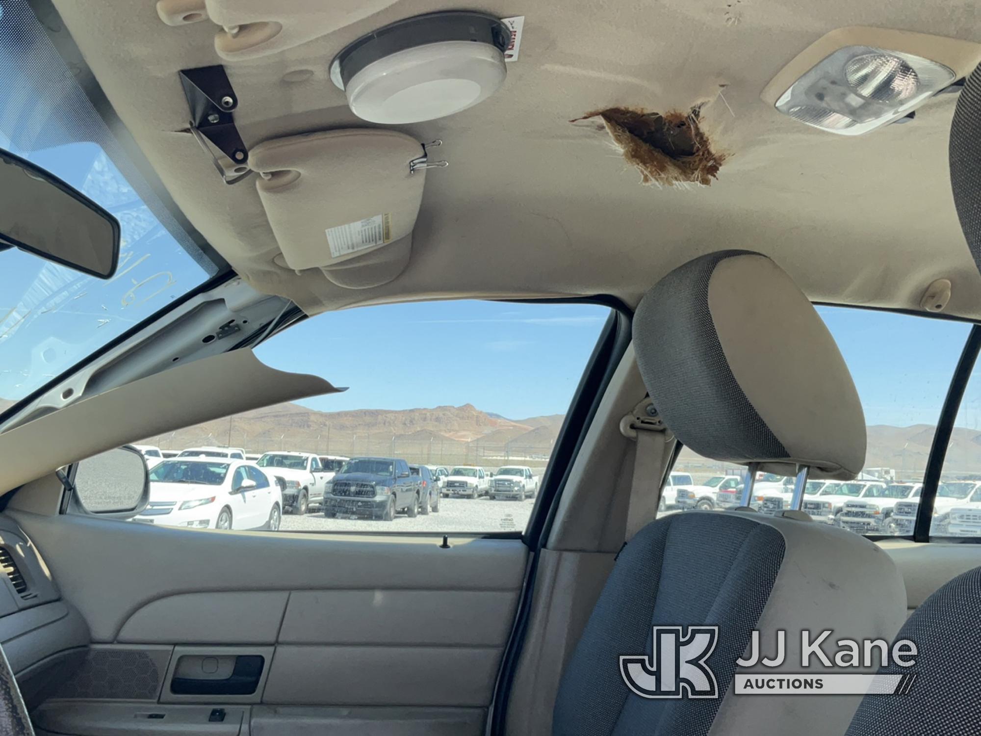 (Las Vegas, NV) 2011 Ford Crown Victoria Police Interceptor Interior Damage, Odometer Broken Runs &