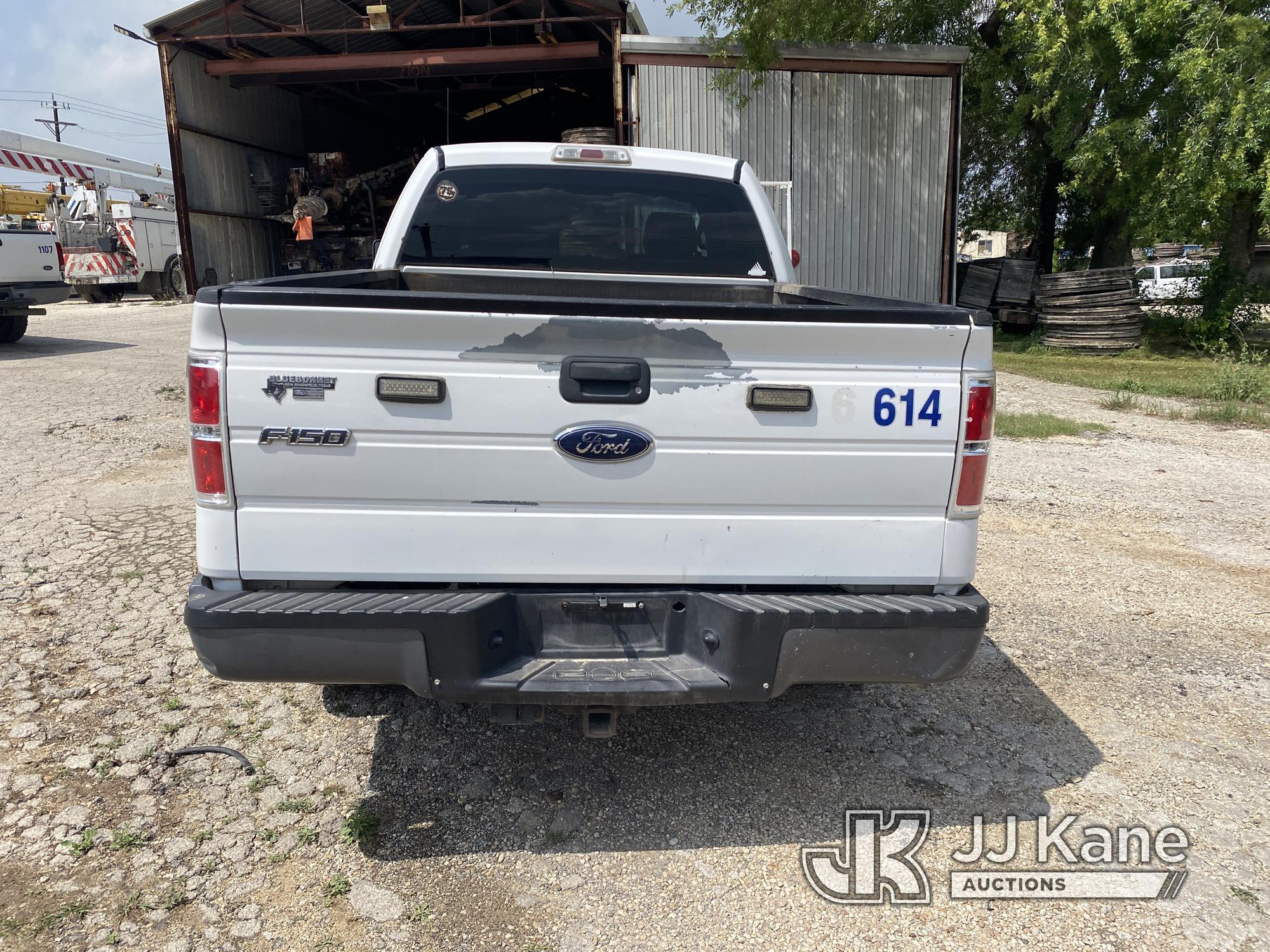 (San Antonio, TX) 2010 Ford F150 Extended-Cab Pickup Truck Runs & Moves