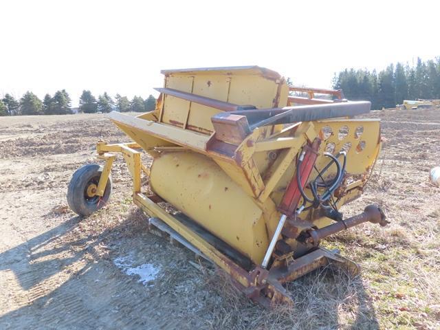 BAILBUSTER 6' Round Bale Processor, equipped with PTO driven hydraulics, hydraulic bale loader, 6'