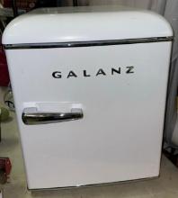 Galanz Mini Fridge - works