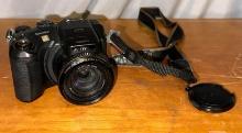 DSLR Fine Pix S7000 Camera- works