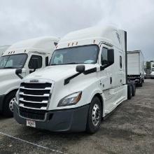 2020 Freightliner Cascadia Sleeper Cab