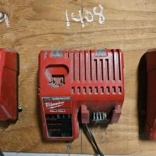 Milwaukee m12 m18 charger