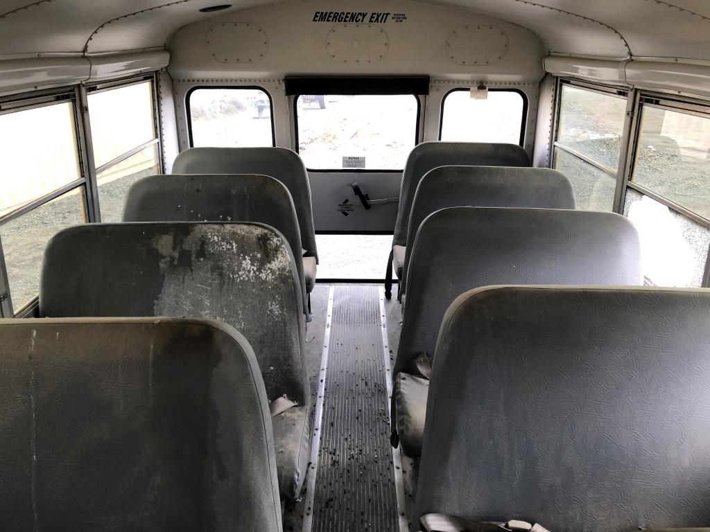 2003 Ford E350 20-Passenger Bus,