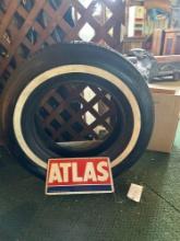 Atlas metal tire stand