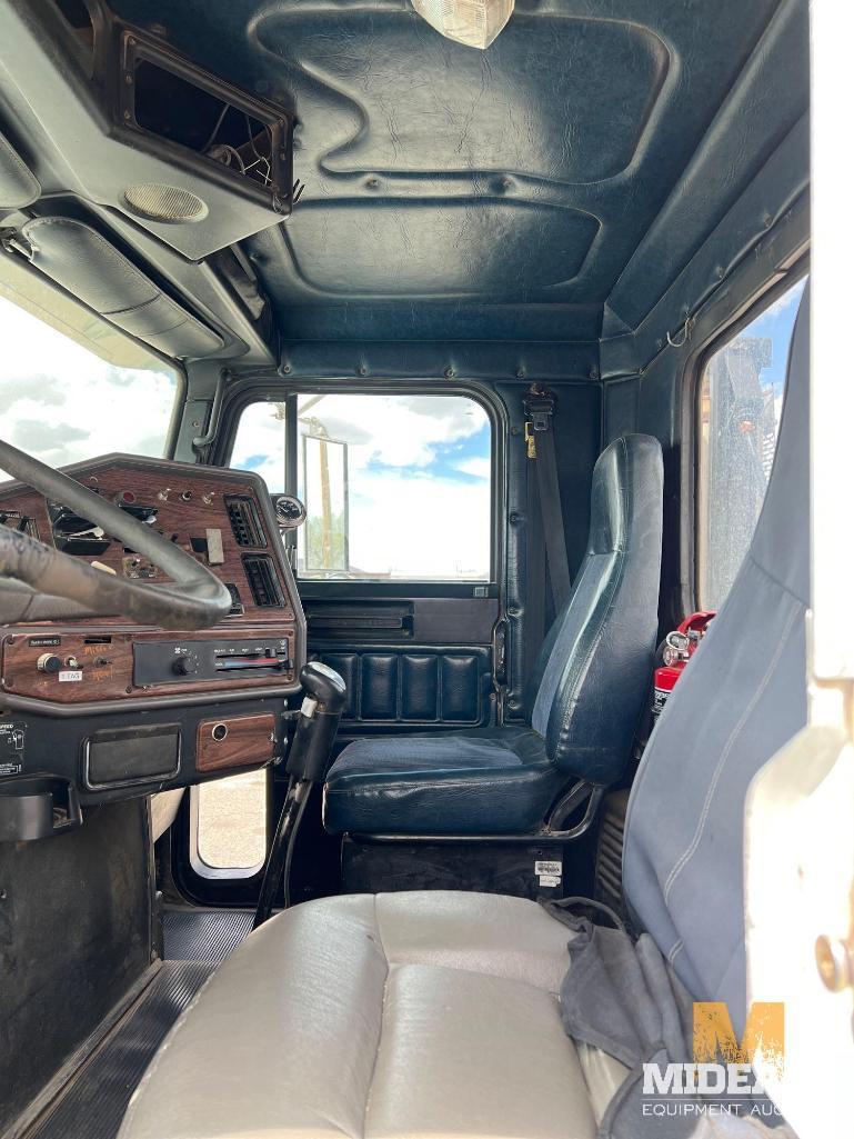 Freightliner Day Cab