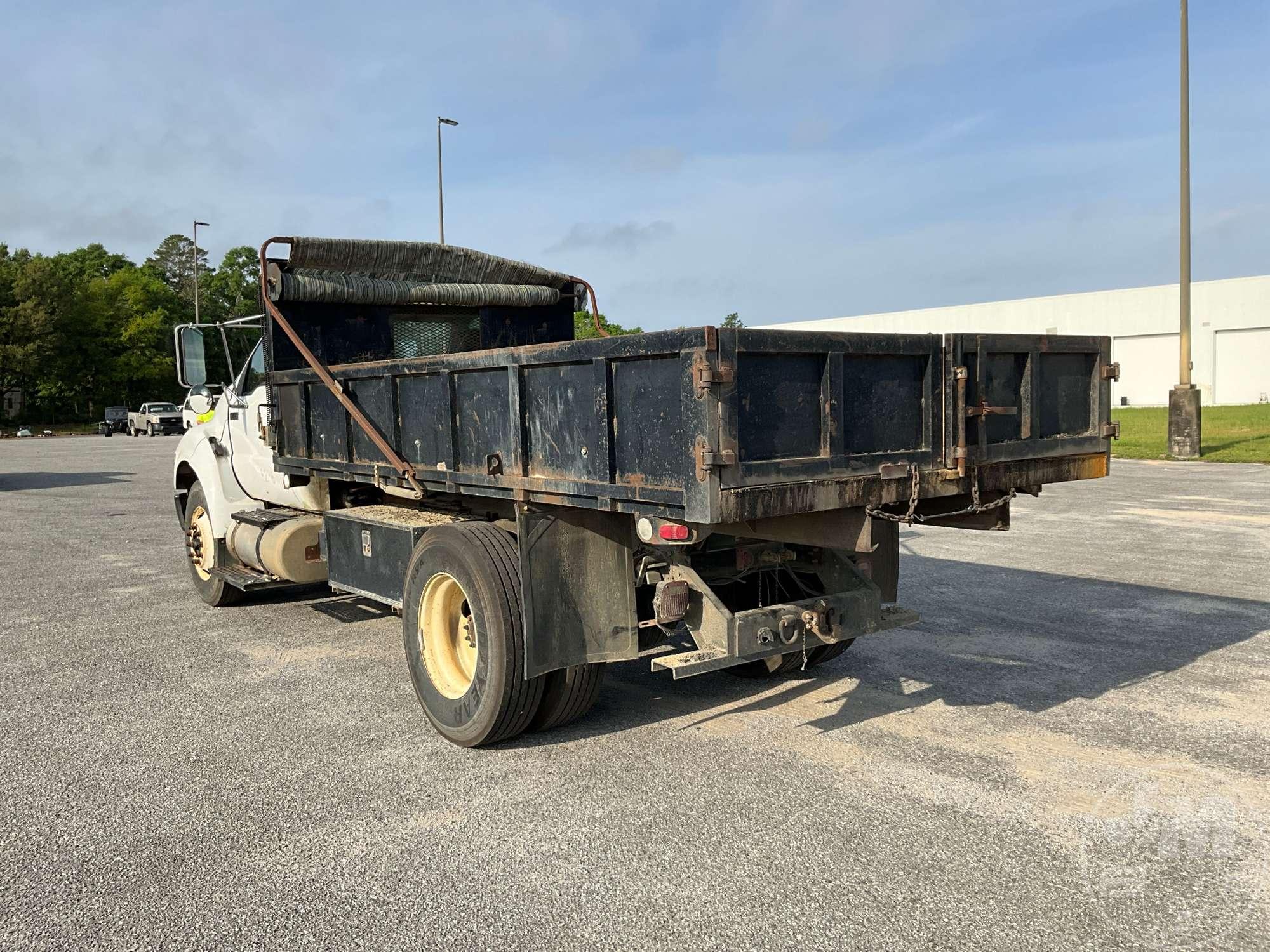 2011 FORD F-750 XL SUPER DUTY SINGLE AXLE DUMP TRUCK VIN: 3FRXF7FJ6BV103085