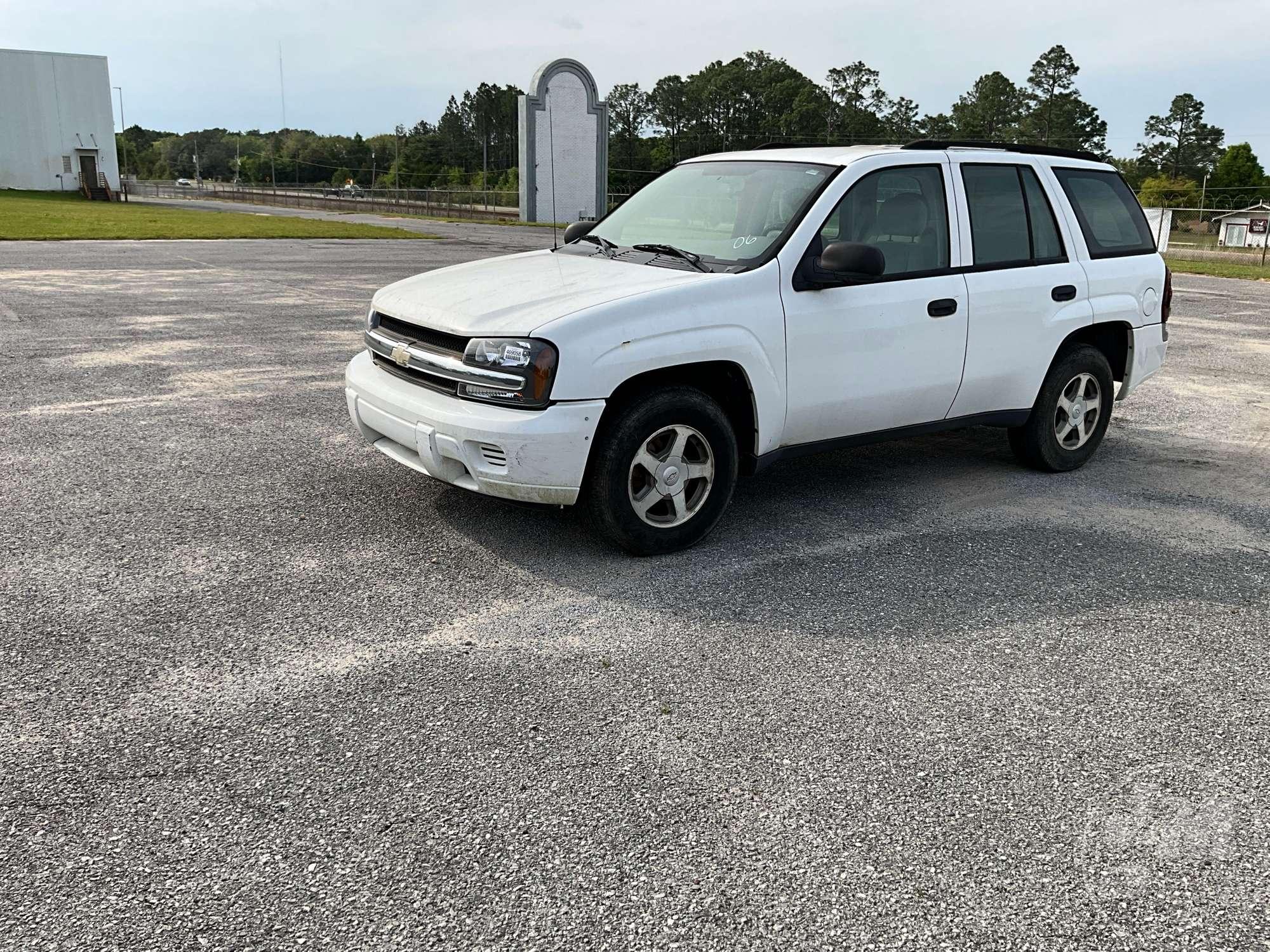 2006 CHEVROLET TRAILBLAZER LS VIN: 1GNDT13S562156244 4WD