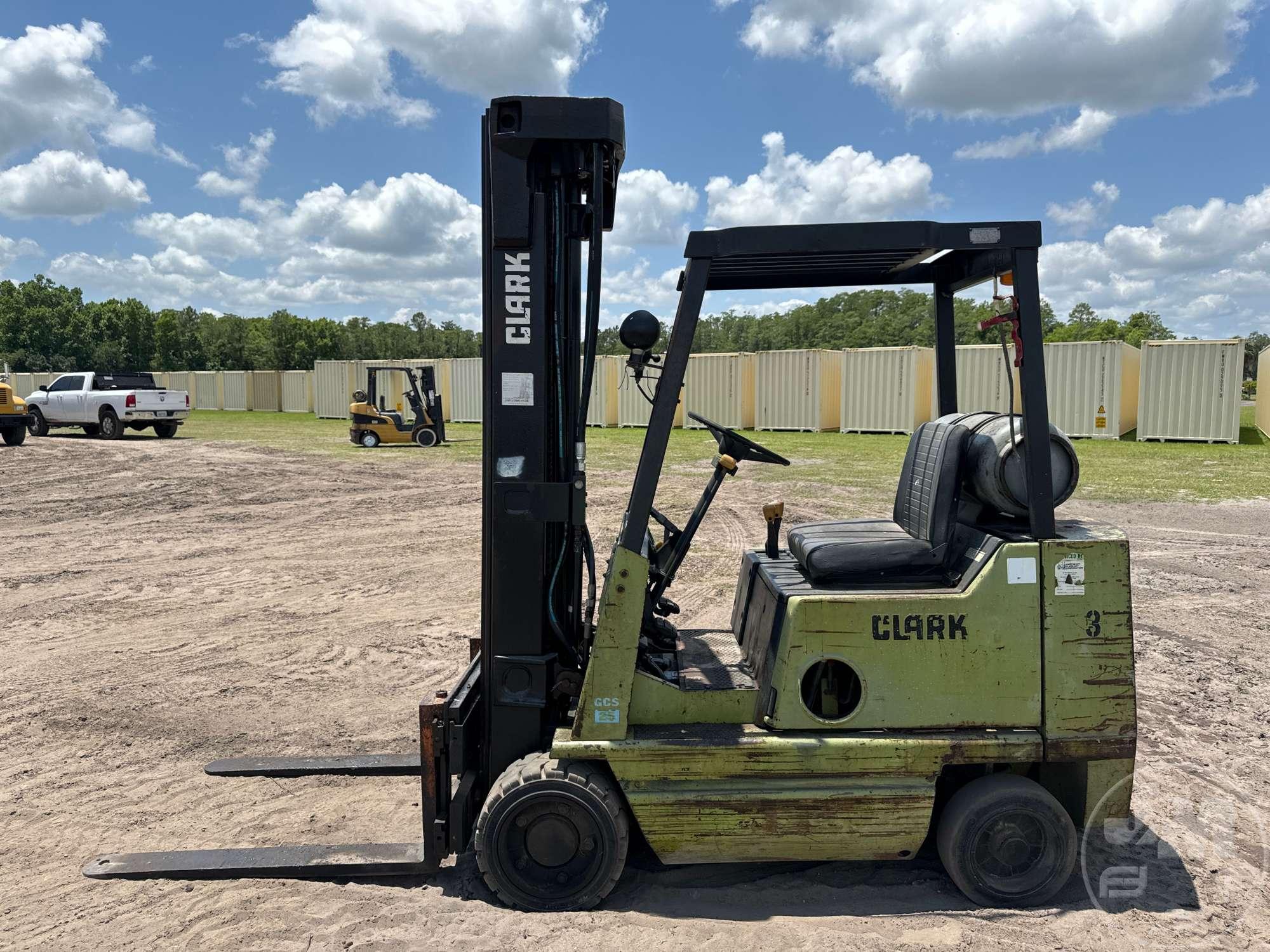 2003 CLARK GCS25MC CUSHION TIRE FORKLIFT SN: G13MC03085518FA