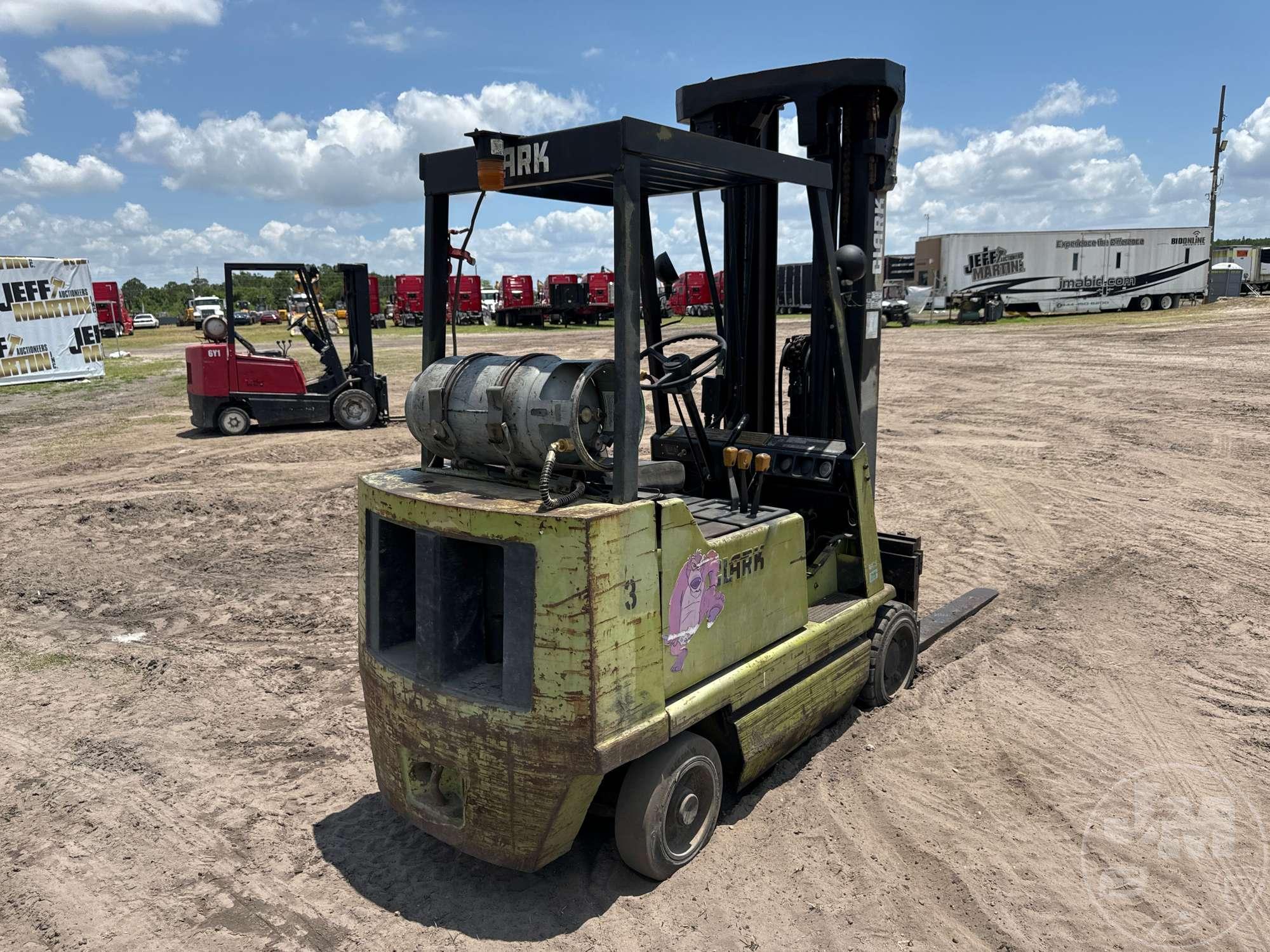 2003 CLARK GCS25MC CUSHION TIRE FORKLIFT SN: G13MC03085518FA