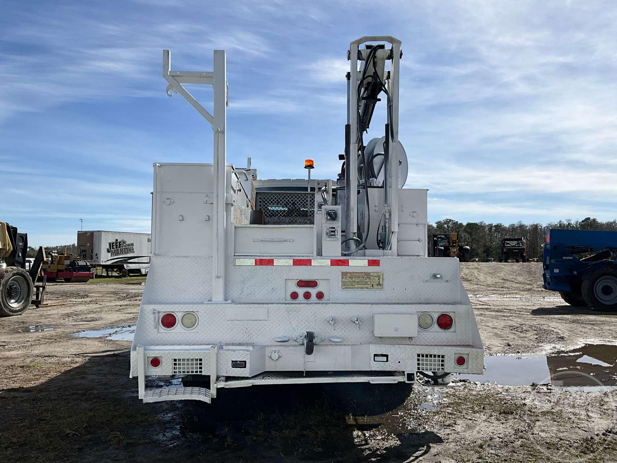 2008 INTERNATIONAL 7300 CREW CAB S/A MECHANICS TRUCK VIN: 1HTWAAAN98J690198