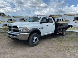 2017 RAM 5500 HD SINGLE AXLE CREW CAB 4X4 FLATBED TRUCK VIN: 3C7WRNFL2HG636654