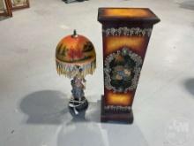 ANTIQUE VICTORIAN PORCELAIN TABLE LAMP W/T STAND