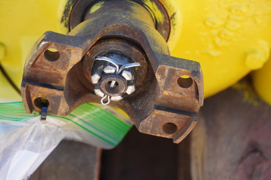 John Deere Winch