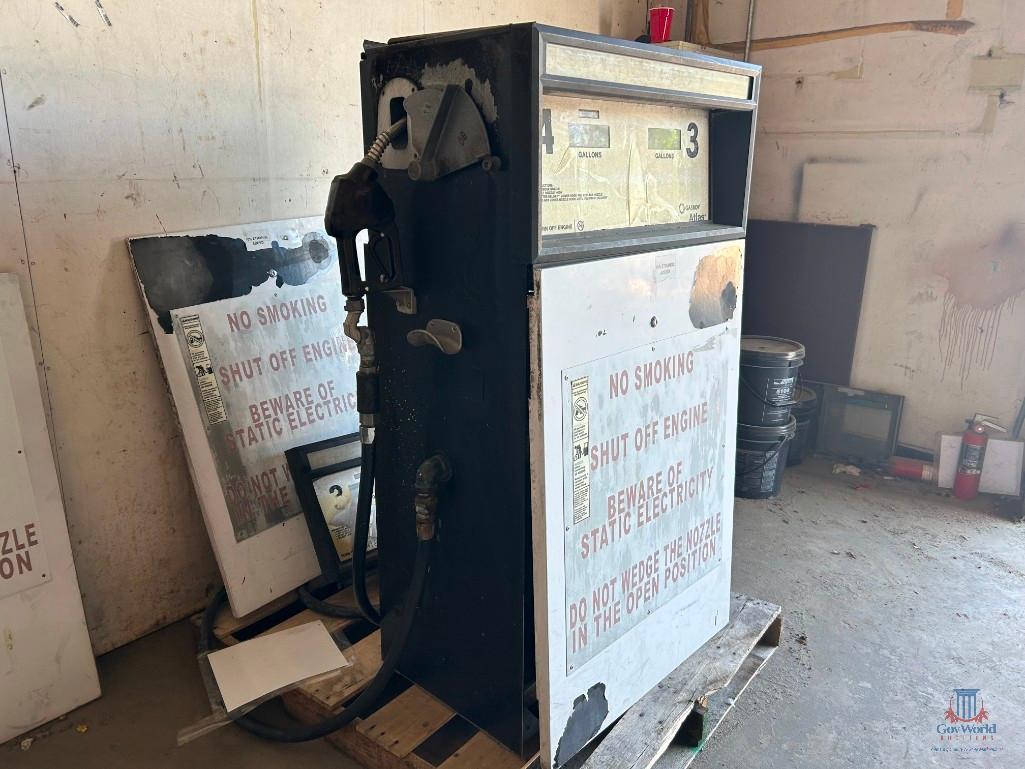 GASBOY ATLAS MODEL# 9153KW1M GAS PUMP: SER# LTAT013717