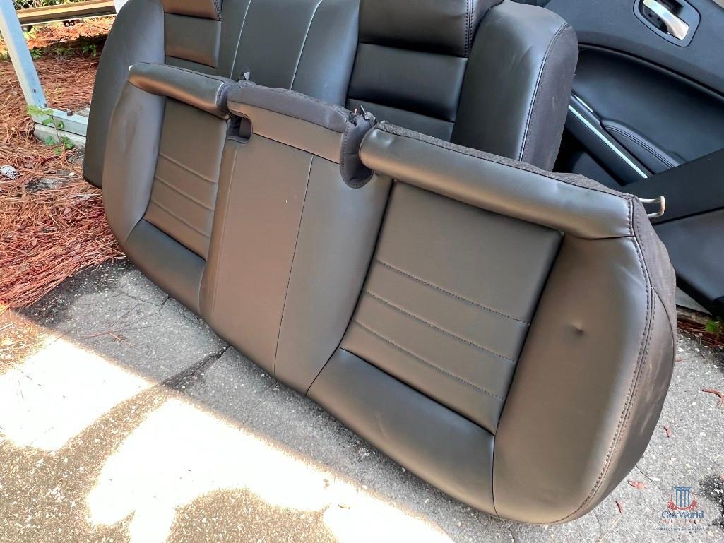 DODGE CHARGER SEATS AND DOOR PANELS