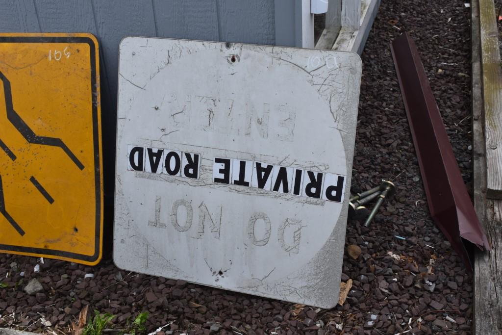 Do Not Enter Private Road Metal Sign