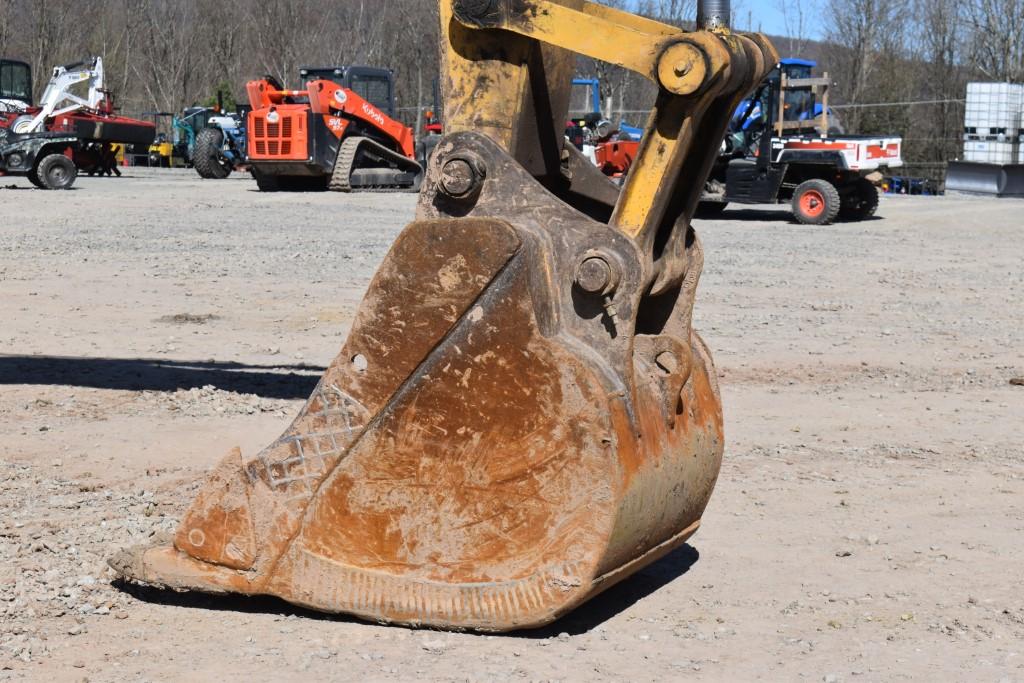 John Deere 270C LC Excavator