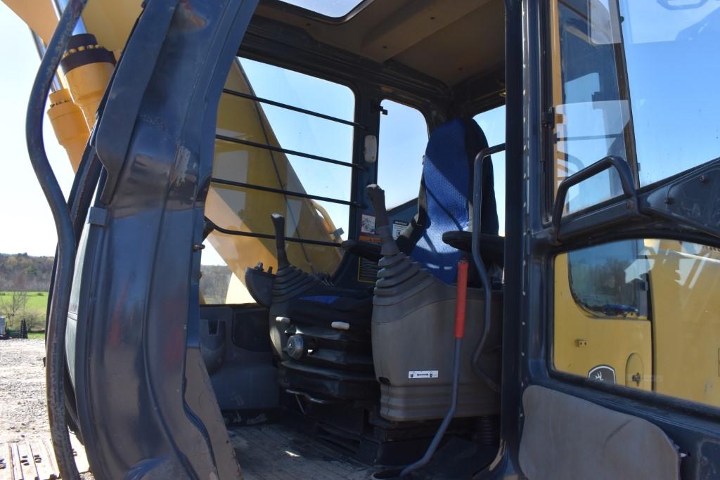 John Deere 200C LC Excavator