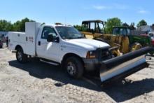 2005 Ford F-350 XL Super Duty Truck with Snow Plow
