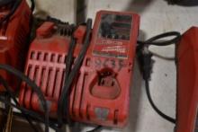 Milwaukee M12-M18 battery Charger