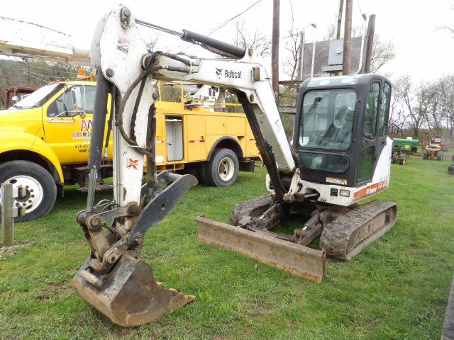 2008 Bobcat 335G Mini Excavator w/ Angle Blade & Hydraulic Thumb, Full Cab