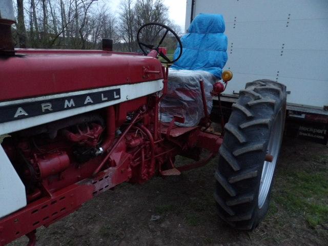 International 504 Gas Tractor w/ Fast Hitch, TA Works, Runs & Drives Carb C