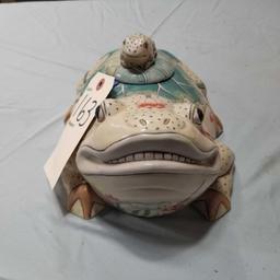 POTTERY FROG