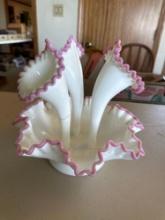 Fenton Epergne bud vase.... (1 stem cracked)......Shipping