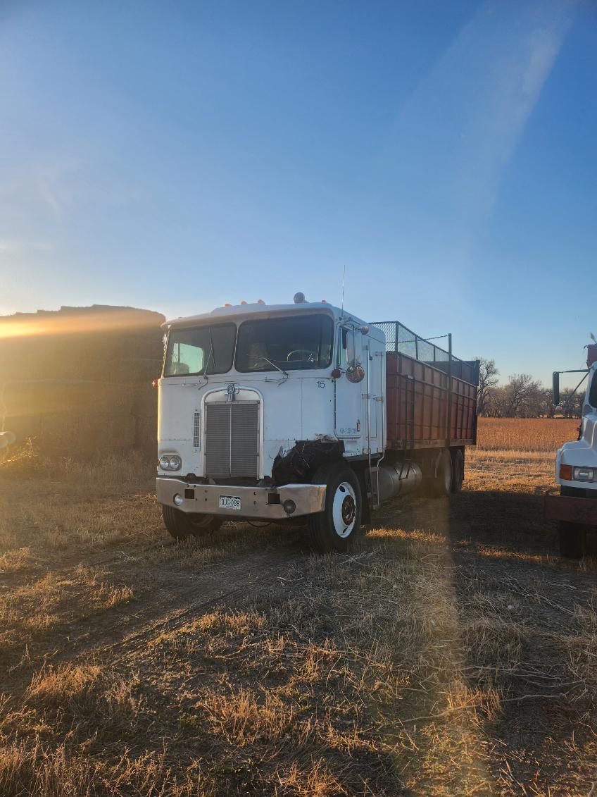 1984 Kenworth Cabover 350