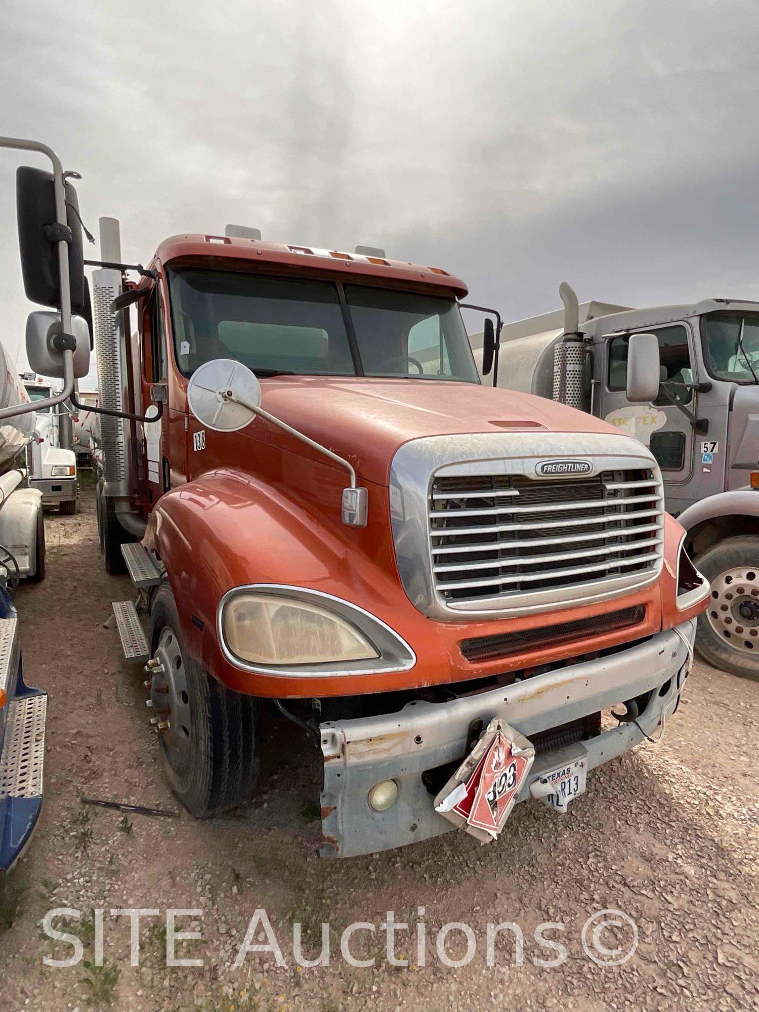 2005 Freightliner Columbia T/A Fuel Truck