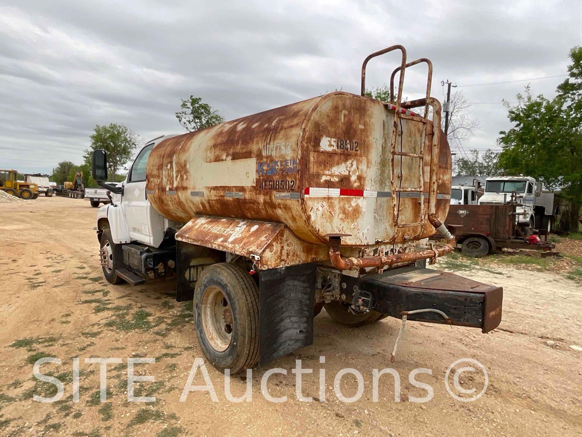 2004 Chevrolet C7500 S/A Water Truck