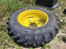 John Deere 420/85r34 Tire With 10 Bolt Rim