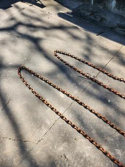 (2) Log Chains with Hooks