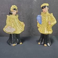 2 Vintage porcelain Chinese figurines/bookends