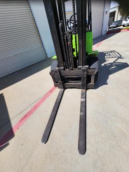 Used Clark Forklift Runs With Propane 5011 Hours on meter GPX-30 3 Stage Forks 15.5ft