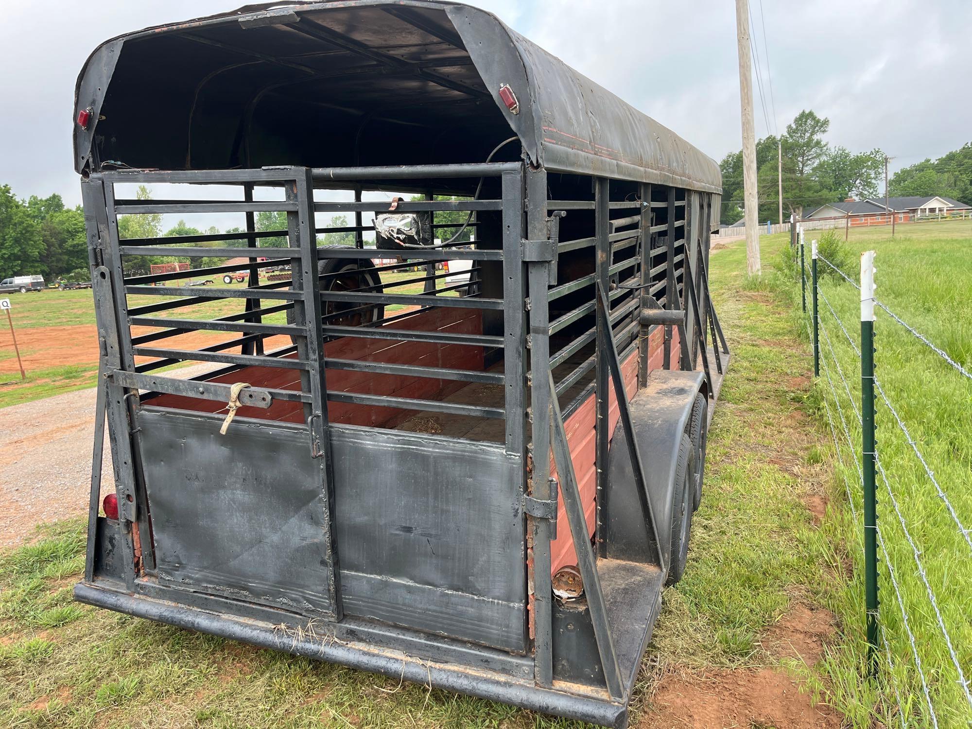 18ft gooseneck livestock trailer