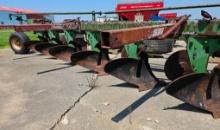 JD F1350-1450 6 Bottom Moldboard Plow