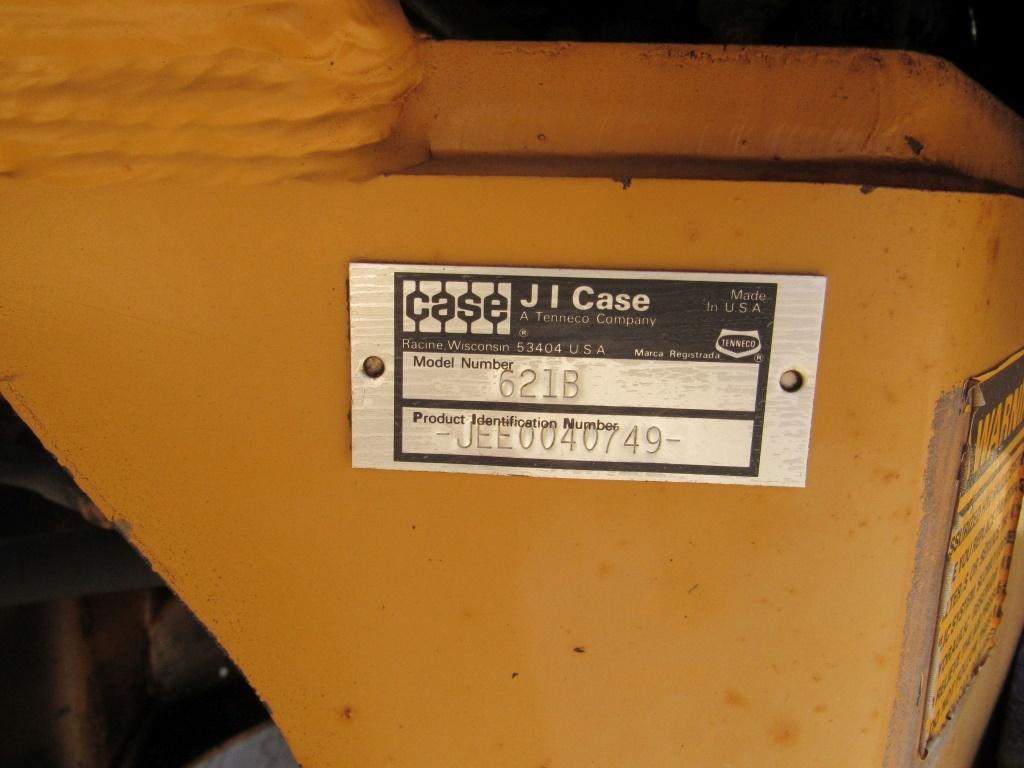 Case 621B Wheel Loader