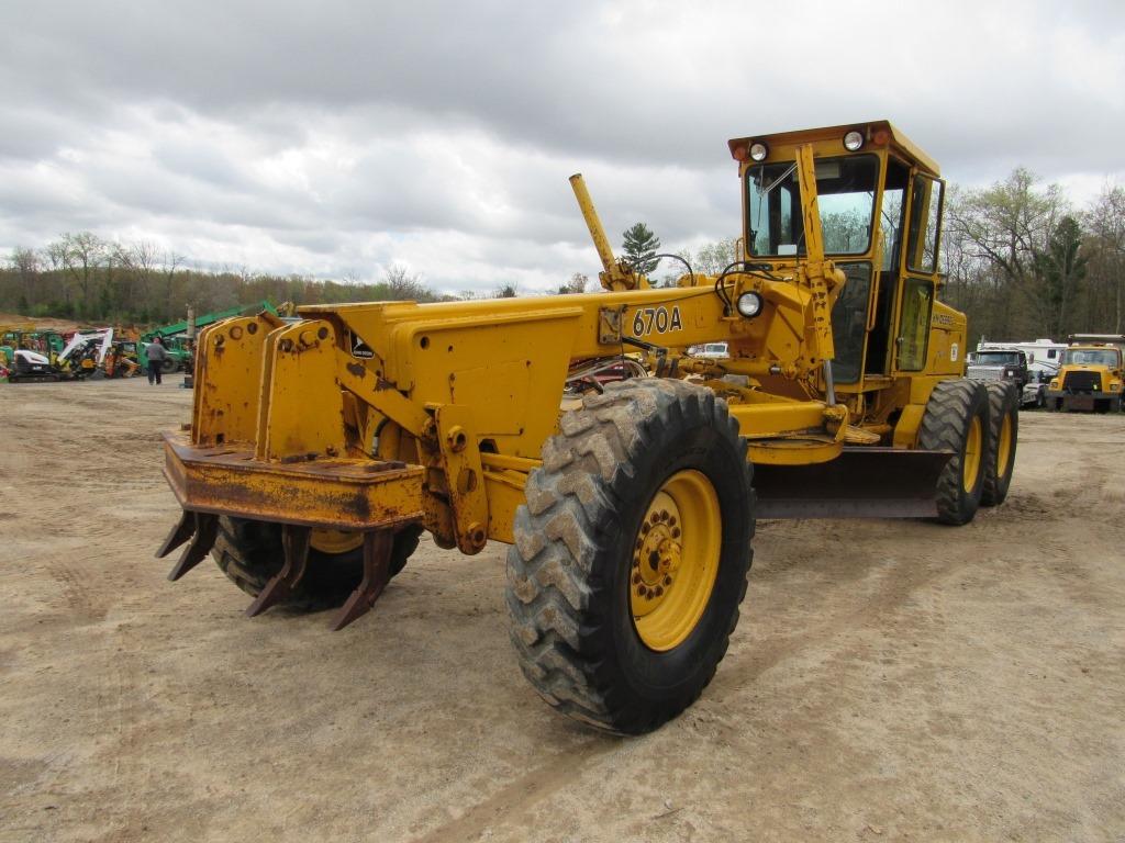 John Deere 670A Motor Grader