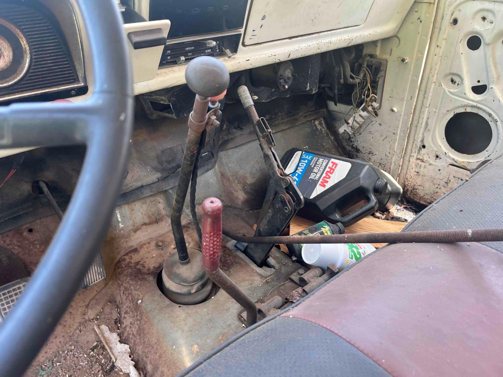 1979 Ford F700 Flat Bed