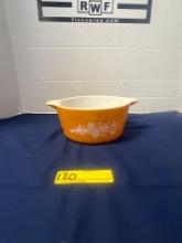 Pyrex Butterfly Gold Casserole Dish