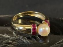 14K Gold Ring with Pearl and Ruby