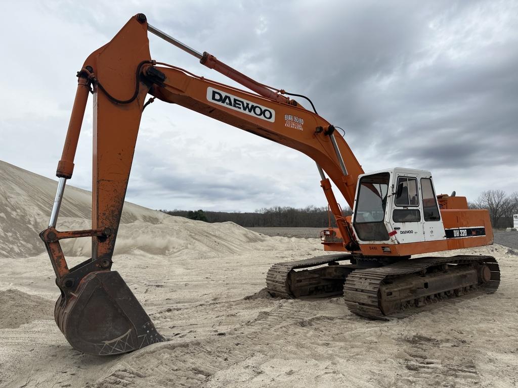 1994 Daewoo Dh320 Excavator