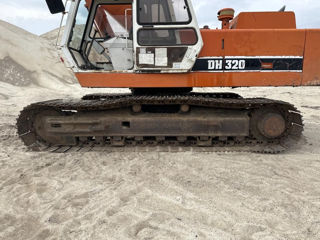 1994 Daewoo Dh320 Excavator