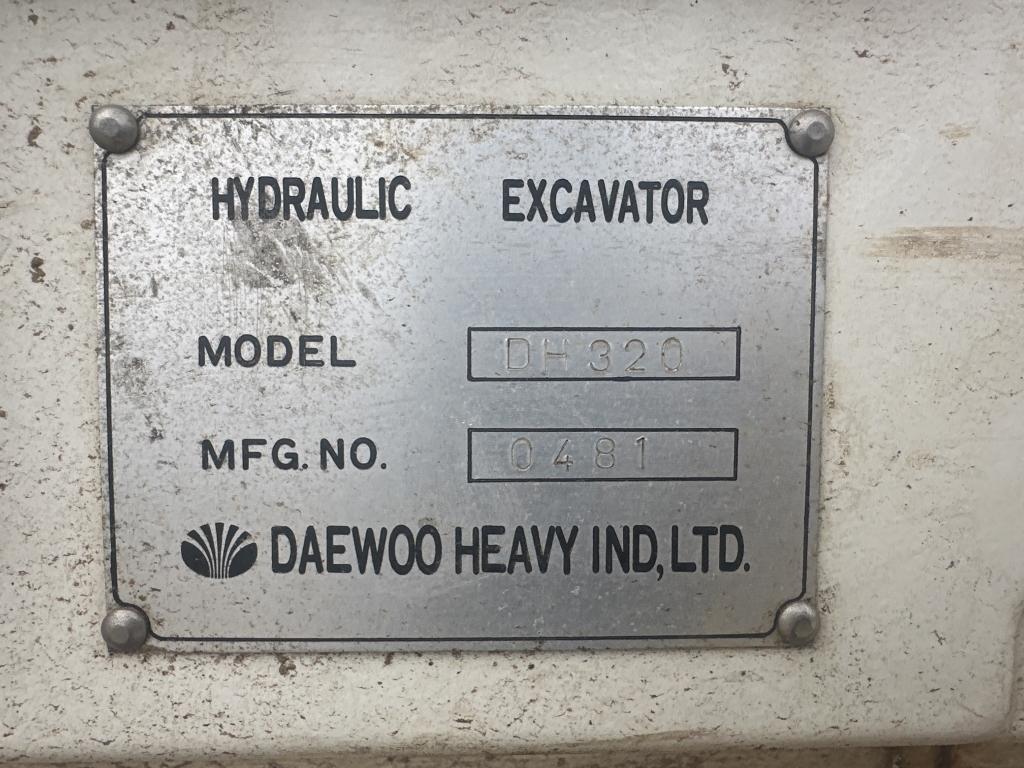 1994 Daewoo Dh320 Excavator