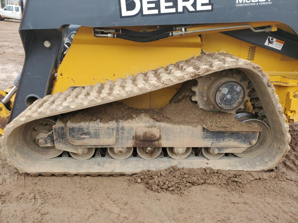 2014 Deere 333e Skid Steer