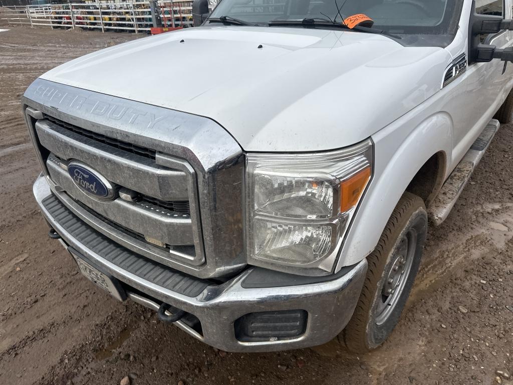 2015 Ford F350 Super Duty 4x4 Pickup Truck