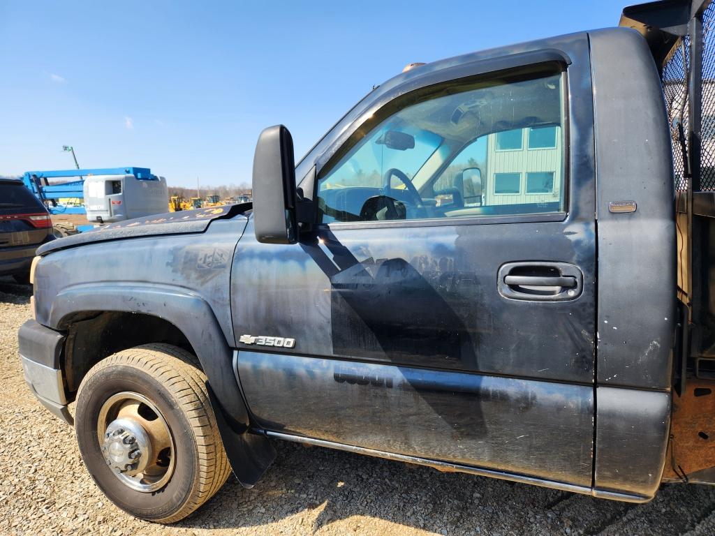 2005 Chevrolet 3500 Dump Box